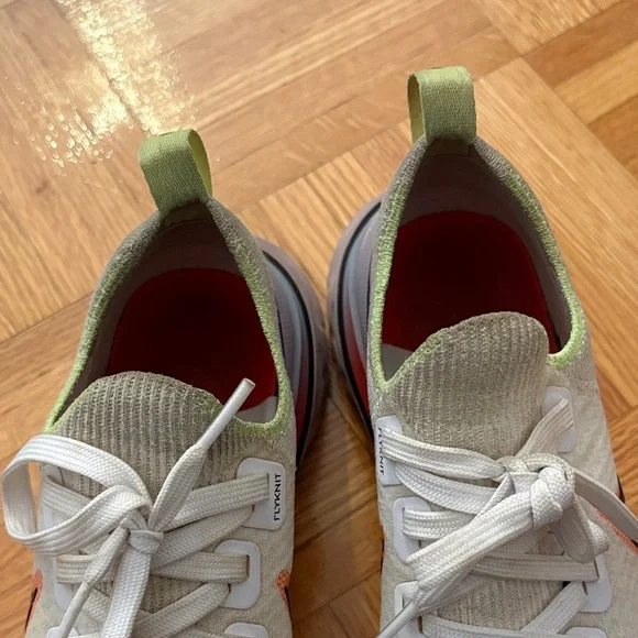 Nike Women’s React Infinity Run Flyknit Running Shoes - Picture 3 of 5